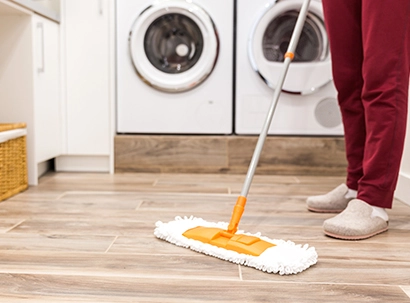 Uso quotidiano di mop di polvere